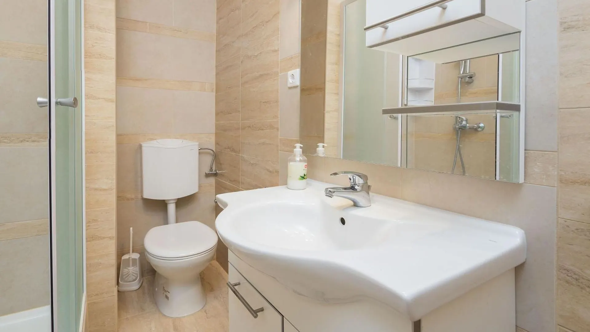 Moderne Strandwohnung In Zentraler Lage Biograd Na Moru 0*,